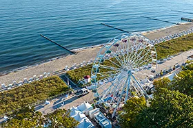 Strand und Riesenrad Kühlungsborn